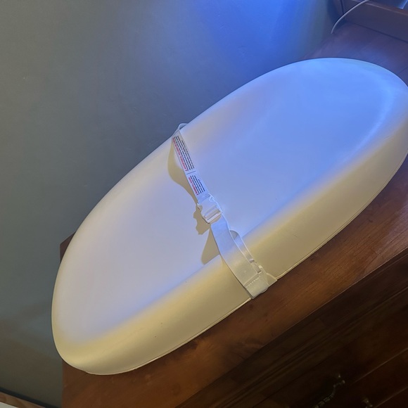 Hatch Grow Smart Changing Pad & Scale - Picture 3 of 6